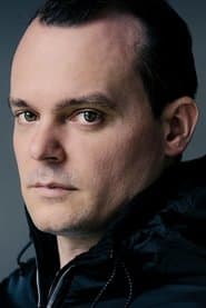 Johannes Allmayer dans le rôle de Dominik