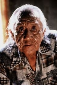 Ted Thin Elk في دور Grandpa Sam Reaches
