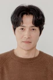 Lee Hae-yeong dans le rôle de Lee Sang-woo
