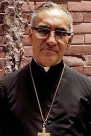 Óscar Arnulfo Romero dans le rôle de Self