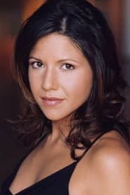 Leslie Ferreira dans le rôle de Stacy Usher / Swanson