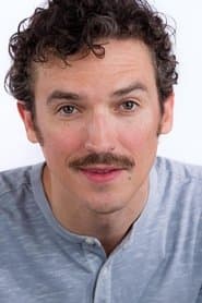 C.J. Rush dans le rôle de Other Steve