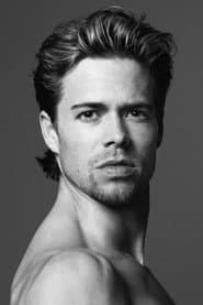 Matthew Golding dans le rôle de Prince / Mr. Drosselmeijer's nephew