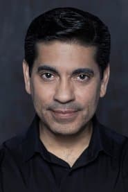 Xavier Sotelo dans le rôle de Lawyer