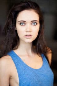 Kayleigh Gilbert في دور Rena