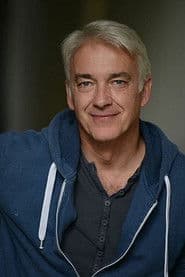 Christoph M. Ohrt في دور Lou