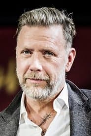 ميكائيل بيرسبراندت في دور Peter Jensen
