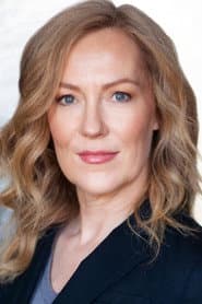 Rae Farrer في دور Helen