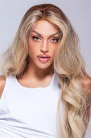 بابلو فيتار في دور Self