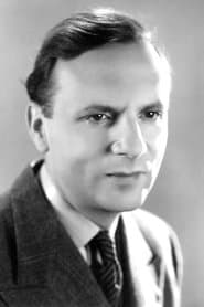Pierre Bertin في دور le sous-préfet
