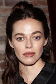 Hailey Benton Gates as Mary Ennarino (voice)
