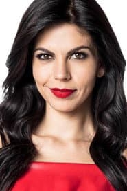 África Zavala as Camila