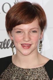 Eloise Laurence dans le rôle de Skunk