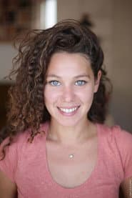 Élissa Alloula dans le rôle de Narrator (voice over)