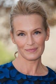 Estelle Lefébure dans le rôle de Clara