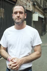 Ross Farrar dans le rôle de Vocals