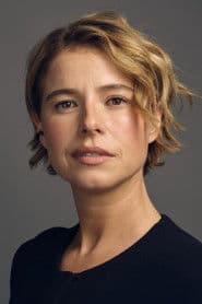 جيسي باكلي في دور Rose Gooding