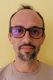 Leonardo Soqui dans le rôle de La Misteriosa