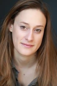 Mariah Gale dans le rôle de Isabella