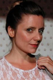 Paula Manzone dans le rôle de Muriel