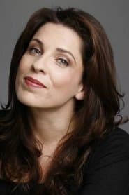 April Stewart dans le rôle de Joyce Stewart