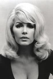 Stella Stevens as Marty Reeves