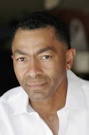 Darrell Foster في دور Mike - Military Escort
