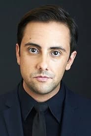 Matthew Gouveia في دور Cormac