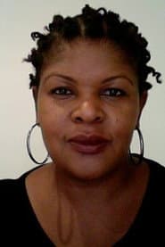 Warona Seane في دور Dean Karen Richards