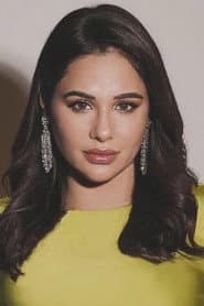 Mandy Takhar dans le rôle de Laali