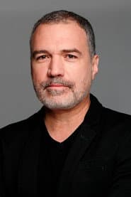 Salvador del Solar as Esteban