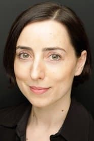 Julia Rayner dans le rôle de Regina Szpilman