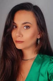 Emine Halil في دور Gajur's Sister