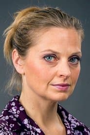 Anna Bache-Wiig as Renate