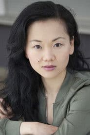 Yvonne Yung Hee في دور Frauenärztin