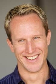 Jason Boegh dans le rôle de George