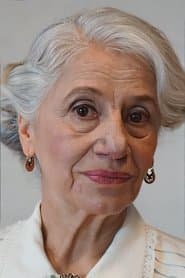 Marta Aura في دور Enriqueta 'Queta' Allende