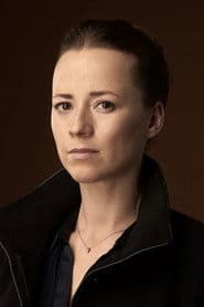 Karine Vanasse في دور Lisette