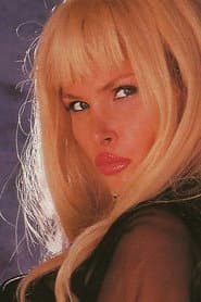 Lolo Ferrari dans le rôle de Ms Vandeputte