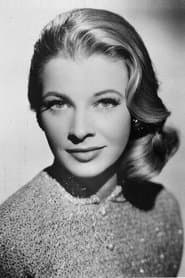 Dolores Michaels dans le rôle de May Matthewson