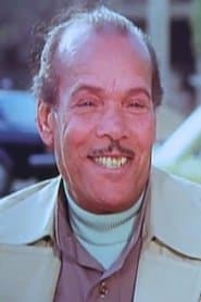 Mohamed Shawqi as حارس