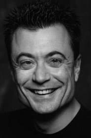 Massimo Marinoni dans le rôle de Narrator
