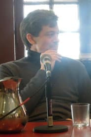 Emory Van Cleve dans le rôle de Anton the Bartender