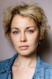 Maartje van de Wetering as Nora
