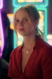 Tora Sandström as Girlfriend (voice)