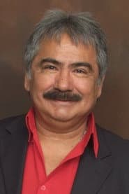 Jose Luis Figueroa as Tio