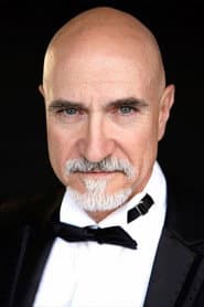 Osman Soykut dans le rôle de Dr. Heinrich Gudrun