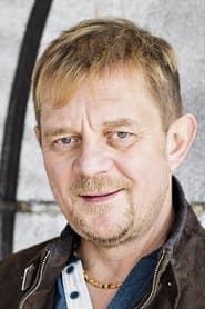Petr Čtvrtníček as Ondra