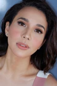 Karylle في دور Aurora Quezon