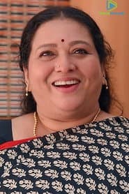 Poornima Anand dans le rôle de Meenakshi's sister-in-law